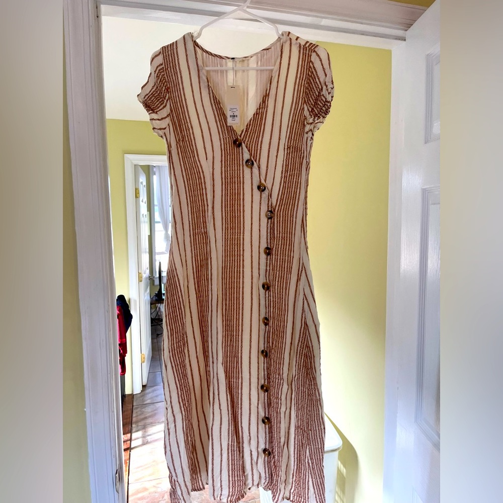 Women’s button front midi-dress